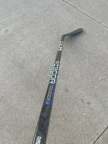 Senior CCM RibCor Trigger 9 Right Handed Hockey Stick P29 (Used)