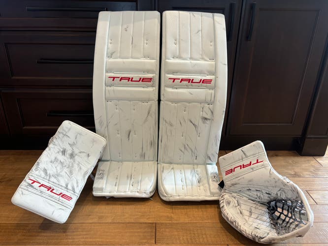 Pro Stock 34+2 True Catalyst PX5 L87Pro Goalie Pads & Gloves Set Kochetkov