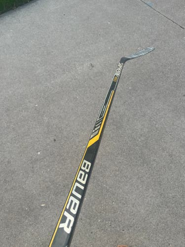 Senior Bauer Supreme MX3 Right Handed Hockey Stick P88 (Used)