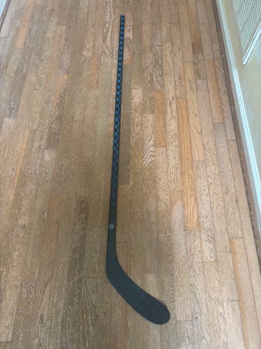 Senior Left Hand Hockey Stick P28 (New)