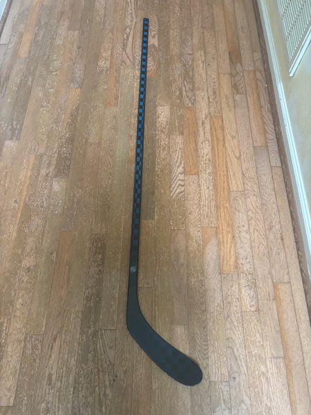 Senior Left Hand Hockey Stick P28 (New)
