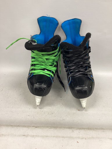 Used Bauer NEXUS 7000 Junior Hockey Skate Junior 05 11851-S000036606