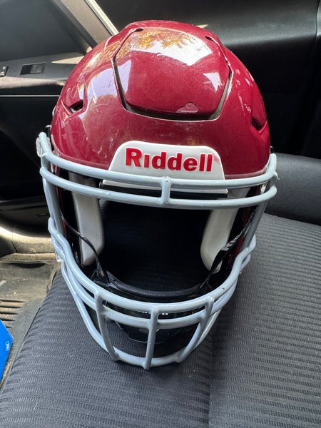 Cardinal Medium Adult Riddell Helmet