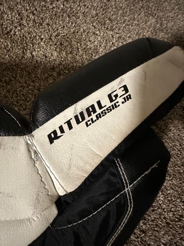 28" Warrior Ritual G3 Classic Goalie Leg Pads (Used)