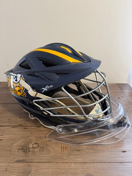 Michigan Wolverine Cascade XRS Goalie Helmet