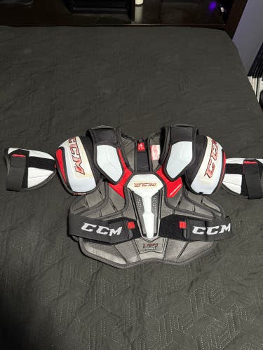 Small Senior CCM JetSpeed FT4 Pro Shoulder Pads (Used)
