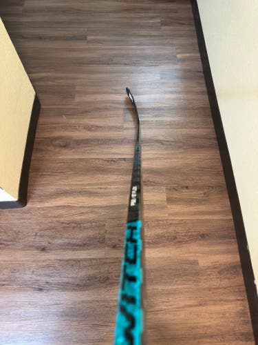 Senior Bauer Twitch Right Handed Hockey Stick P92 (Used)