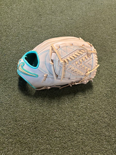 Nike RH Pitcher's Shado Elite J Baseball Glove 12.25" (New)