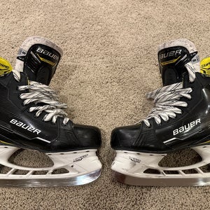 2022 Bauer Supreme M4 Hockey Skates 8 (Used)