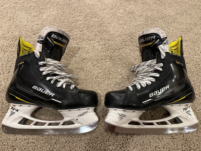 2022 Bauer Supreme M4 Hockey Skates 8 (Used)