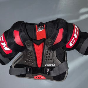 Medium Senior CCM QuickLite 270 Shoulder Pads (Used)