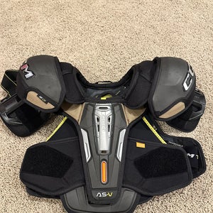 Men's Small Senior CCM Tacks AS-V Shoulder Pads (Used)