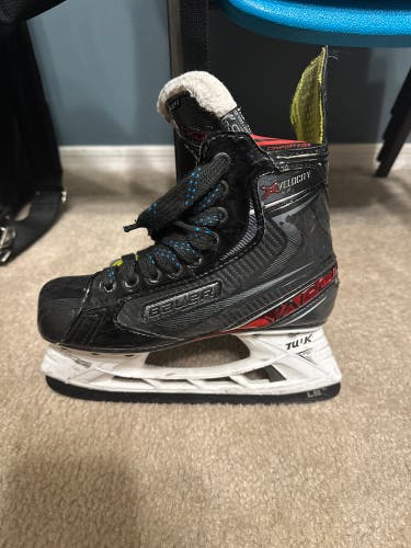 Bauer Vapor X Velocity Hockey Skates Regular Width Size 3 (Used)