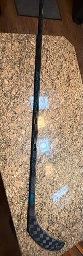 Senior CCM Vizion Right Handed Hockey Stick P29 (Used)