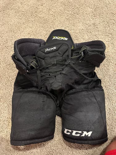 Men's Junior Medium CCM Tacks AS 580 Hockey Pants (Used)