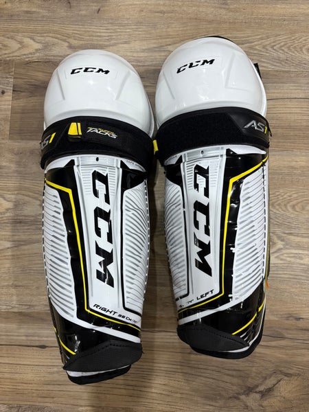 Senior CCM Super Tacks AS1 14” Hockey Shin Pads