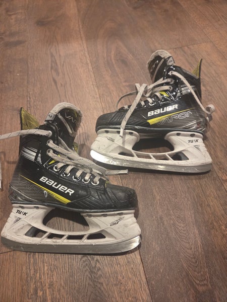 Bauer Vapor X4 Hockey Skates Regular Width Size 2 (Used)