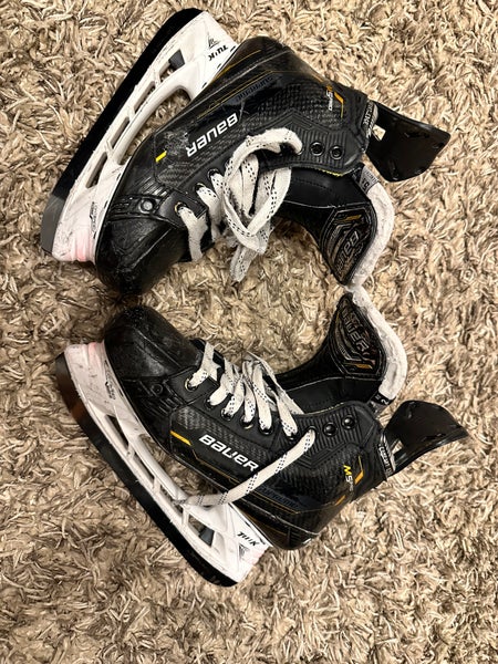 Bauer Supreme M5 Pro Hockey Skates Size 5.5 (Used)