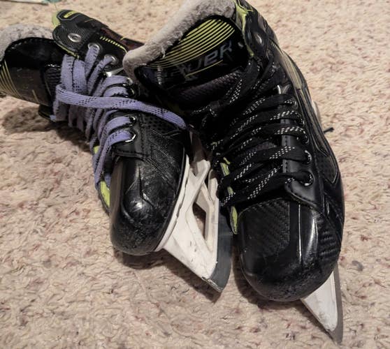 Bauer Hockey Goalie Skates GSX Size 2 (Used)