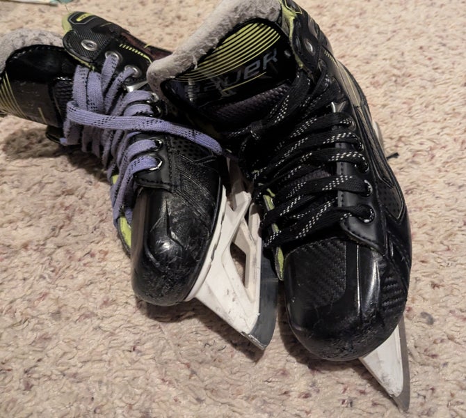 Bauer Hockey Goalie Skates GSX Size 2 (Used)