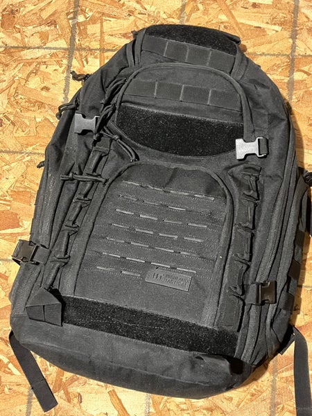 Black Adult Unisex Large/Extra Large Backpack (Used)