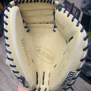 Wilson RH A2000 Catcher's Glove 33" (New)