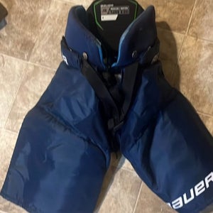 Junior Medium Bauer X S21 Hockey Pants (Used)