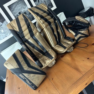 29" 2025 True Catalyst SE Goalie Leg Pads (Used)
