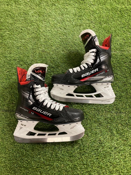 Senior Bauer Vapor X4 Hockey Skates Size 6.5 (Used)