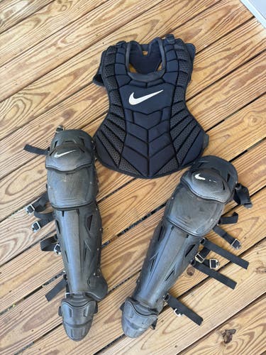 Nike Diamond Elite Catcher's Set (Used)