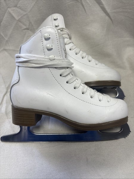 Girls Junior Size 13.5 Jackson Glacier 420 Figure Ice Skates.  White.