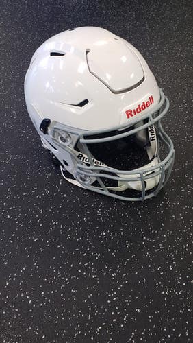 Used Riddell SPEEDFLEX YOUTH FB Helmet White MD 11849-S000030550