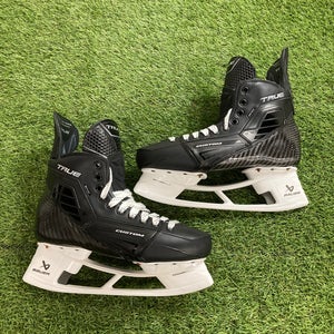 Senior True Pro Custom Hockey Skates 9.5 (New)