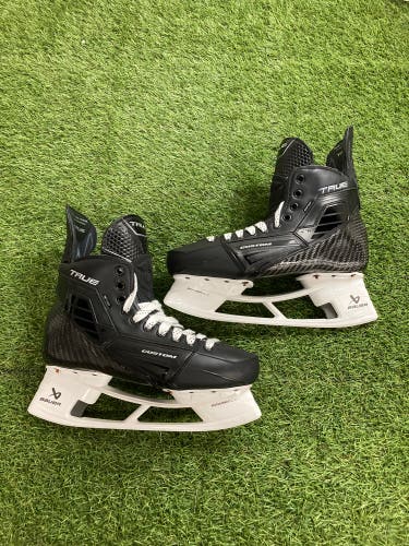 Senior True Pro Custom Hockey Skates 9.5 (New)