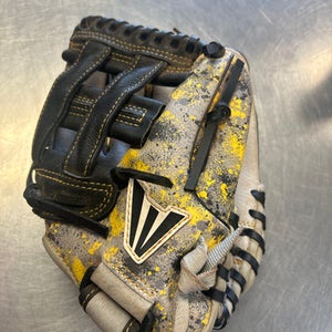 Used Easton HAVOC SERIES BB/SB Glove RH Throw Grey 11" 11868-S000064743