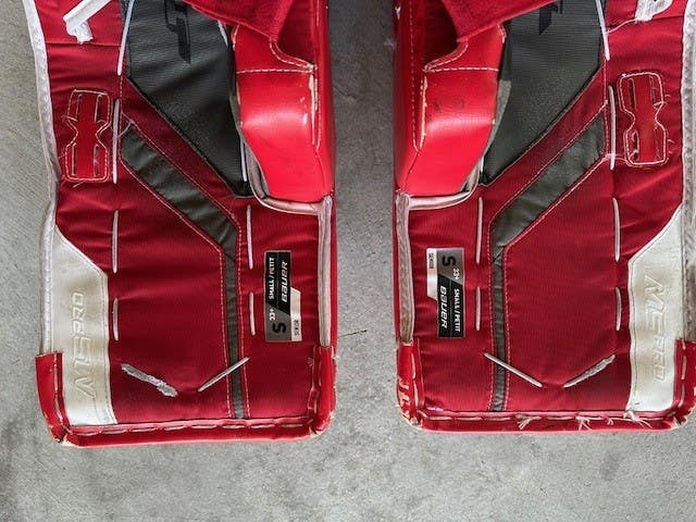 33" Bauer Supreme M5 Pro Goalie Leg Pads (Used)