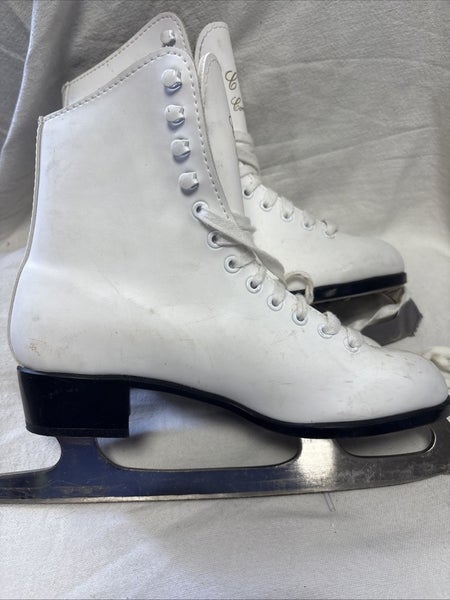 Womens Size 6 CCM Competitor Figure Ice Skates.  White.