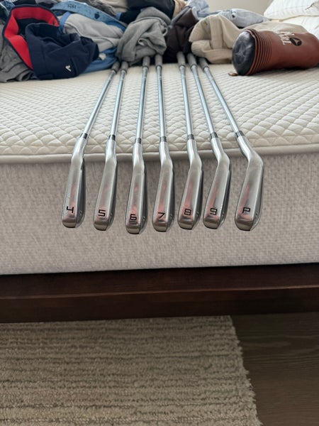 Men's 2023 TaylorMade P7MC Right Handed Iron Set Extra Stiff Flex  Graphite/Steel Shaft (Used)