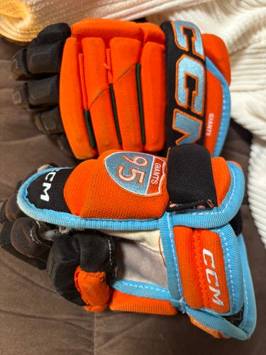 CCM Gloves 10" (Used)