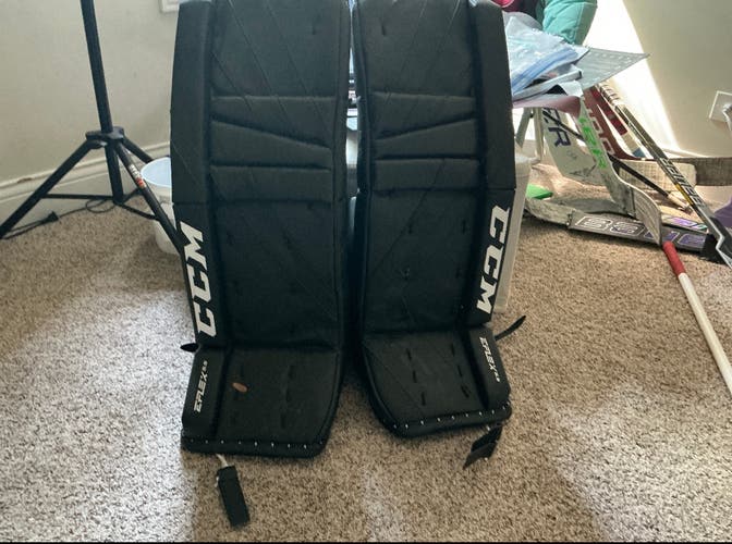 30" 2021 CCM Extreme Flex 5.5 Goalie Leg Pads (New)