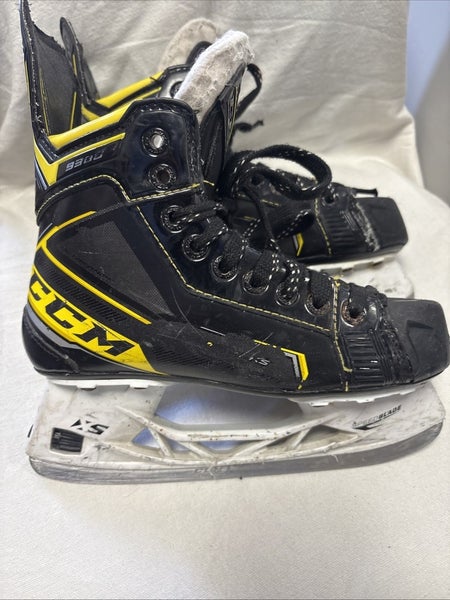 Junior Size 3.5 CCM SUPER TACKS 9380 Ice Hockey Skates.