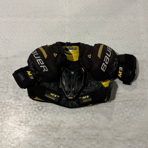 Men's Large Senior Bauer Supreme M3 Shoulder Pads (Used)