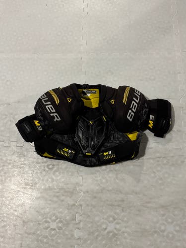 Men's Large Senior Bauer Supreme M3 Shoulder Pads (Used)