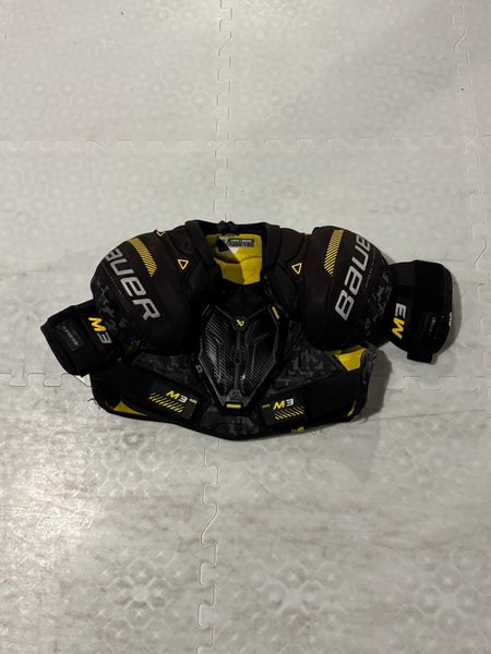 Men's Large Senior Bauer Supreme M3 Shoulder Pads (Used)