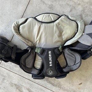 Vaughn Velocity V9 Goalie Chest Protector SMALL (Used)