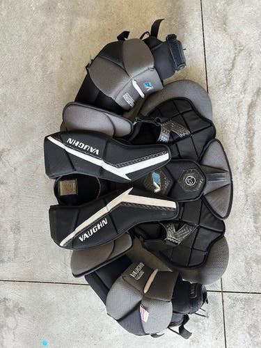 Vaughn Velocity V9 Goalie Chest Protector SMALL (Used)