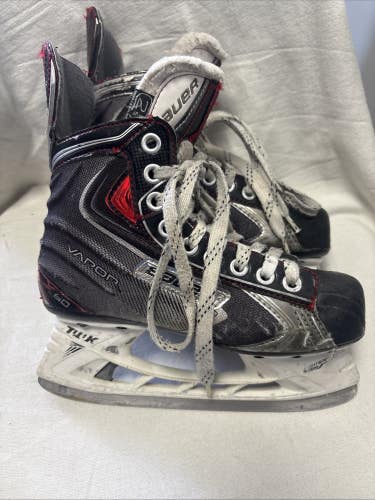 Junior Size 2.5 Bauer Vapor X60 Ice Hockey Skates