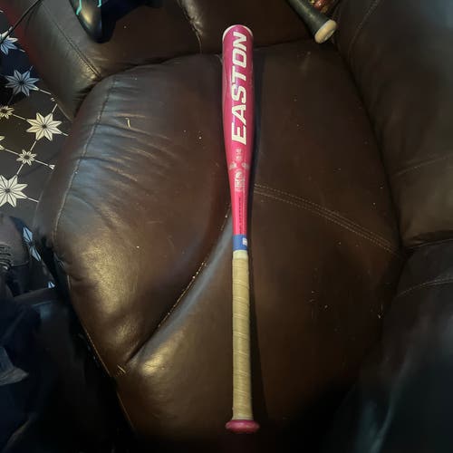 2018 Easton Pink Sapphire Alloy Bat (-10) 17 oz 27" (Used)