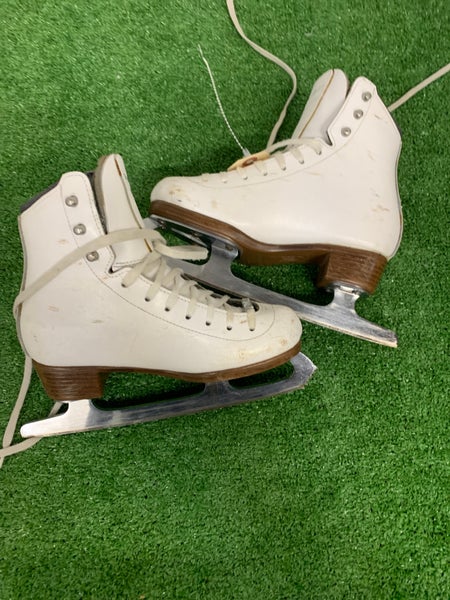 Riedell Diamond Figure Skates Junior 1.5 (Used)