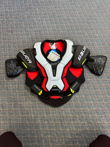 Bauer Vapor Hyperlite Shoulder Pads (New)
